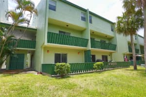 8909 NW 28th Dr, Coral Springs, FL 33065, Sold 08/03/21