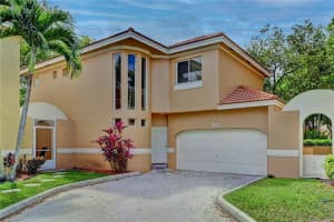 11295 Lakeview Dr, Coral Springs, FL 33071, Sold 06/01/21