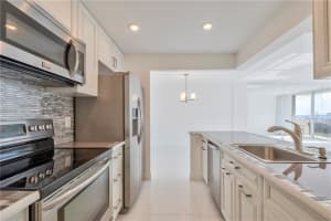 1009 N Ocean Blvd, Pompano Beach, FL 33062, Sold 05/13/21