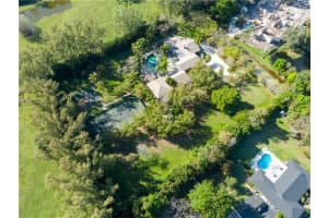 8800 NW 70th Ct, Parkland, FL 33067, Sold 06/18/21