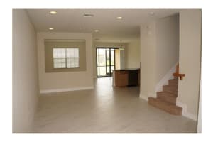 125 Riverwalk Cir E, Plantation, FL 33325, Sold 06/07/21
