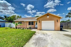 6859 Westview Dr, Lake Worth, FL 33462, Sold 06/10/21