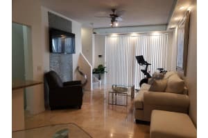2107 SE 10th Ave, Fort Lauderdale, FL 33316, Sold 05/14/21