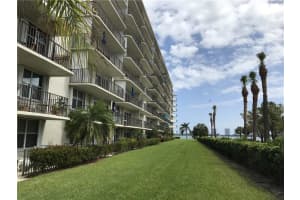 801 Lake Shore Dr, West Palm Beach, FL 33403, Sold 04/29/22