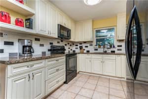 529 N Pine Island Rd, Plantation, FL 33324, Sold 05/10/21