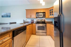 283 NW 74th Way, Plantation, FL 33317, Sold 05/03/21