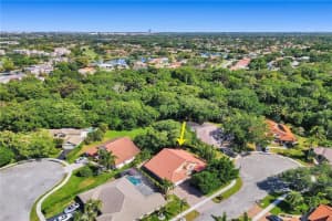 1940 W Oak Knoll Cir, Davie, FL 33324, Sold 06/21/21