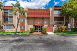 8100 SW 24th St, North Lauderdale, FL 33068, Sold 05/10/21