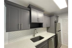 2907 NE 8th Terrace, Wilton Manors, FL 33334, Sold 05/10/21