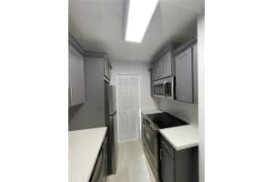 2907 NE 8th Terrace, Wilton Manors, FL 33334, Sold 05/10/21