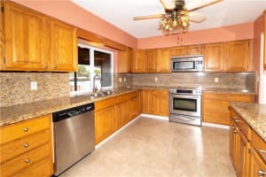 1157 NW 30th St, Wilton Manors, FL 33311, Sold 07/07/21