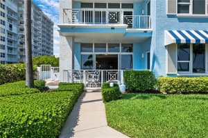 701 SE 21st Ave, Deerfield Beach, FL 33441, Sold 08/31/21