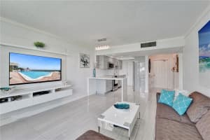 333 NE 21st Ave, Deerfield Beach, FL 33441, Sold 06/22/21