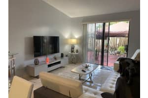 6742 NW 189th Terrace, Hialeah, FL 33015, Sold 08/12/21