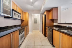 1551 N Flagler Dr, West Palm Beach, FL 33401, Sold 05/28/21
