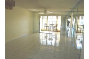 109, 9360 Sunrise Lakes Blvd, Sunrise, FL 33322, Sold 06/02/21