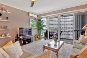 1920 S Ocean Dr, Fort Lauderdale, FL 33316, Sold 05/28/21