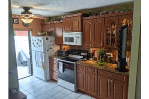 2780 W 61st St, Hialeah, FL 33016, Sold 05/20/21