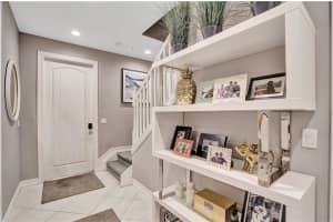 2309 NE 9th Ave, Wilton Manors, FL 33305, Sold 05/28/21