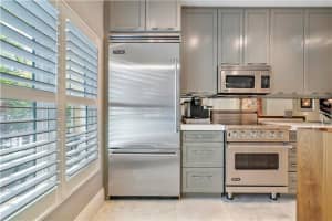 1844 N Dixie Hwy, Fort Lauderdale, FL 33305, Sold 09/30/21