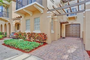 4422 Morgan Ln, Cooper City, FL 33328, Sold 05/14/21