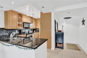 222 N Federal Hwy, Deerfield Beach, FL 33441, Sold 06/24/21