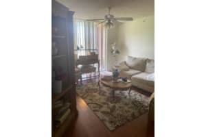 7840 Sonoma Springs Cir, Lake Worth, FL 33463, Sold 05/25/21