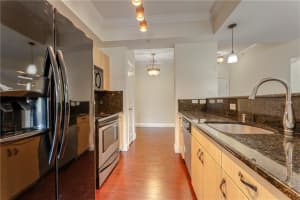 533 NE 3rd Ave, Fort Lauderdale, FL 33301, Sold 06/08/21