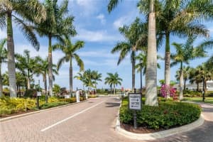 5716 N Sterling Ranch Dr, Davie, FL 33314, Sold 06/02/21