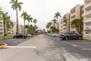 6930 NW 186th St, Hialeah, FL 33015, Sold 06/10/21