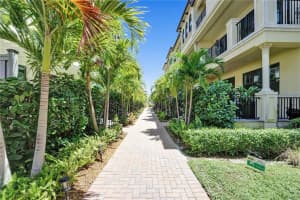 628 Windward Cir, Boynton Beach, FL 33435, Sold 08/06/21