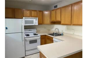2660 NE 8th Ave, Wilton Manors, FL 33334, Sold 07/16/21