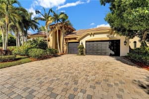 10642 Versailles Blvd, Wellington, FL 33449, Sold 08/31/21