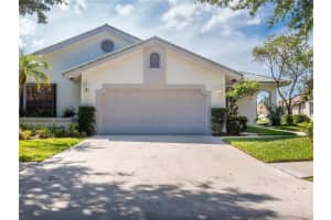 829 Hampton Ct, Weston, FL 33326, Sold 06/10/21