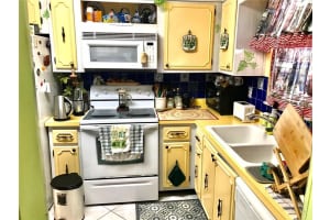 7980 N French Dr, Pembroke Pines, FL 33024, Sold 07/26/21