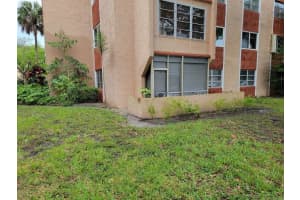 8120 SW 24th St, North Lauderdale, FL 33068, Sold 07/02/21