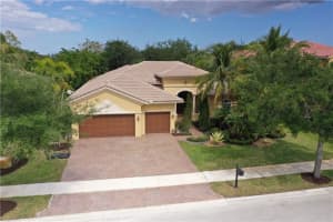 7586 NW 116th Ln, Tamarac, FL 33321, Sold 07/27/21