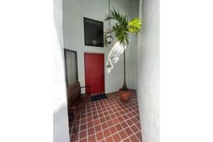 5463 Fox Hollow Dr, Boca Raton, FL 33486, Sold 08/23/21