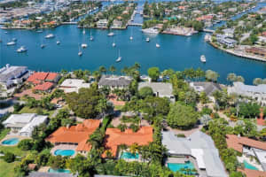 1330 E Lake Dr, Fort Lauderdale, FL 33316, Sold 06/11/21