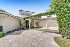 34 Cayuga Rd, Sea Ranch Lakes, FL 33308, Sold 10/29/21