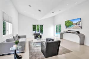 34 Cayuga Rd, Sea Ranch Lakes, FL 33308, Sold 10/29/21