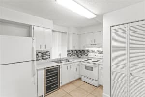 6195 NW 186th St, Hialeah, FL 33015, Sold 05/24/21