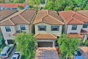 4733 NW 59th St, Tamarac, FL 33319, Sold 06/15/21