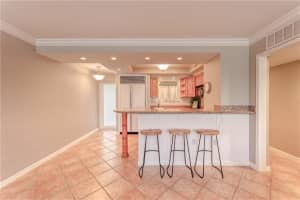 Riviera Towers, 401 SE 25th Ave, Fort Lauderdale, FL 33301, Sold 09/29/21