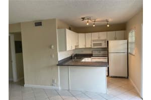 2660 NE 8th Ave, Wilton Manors, FL 33334, Sold 06/17/21