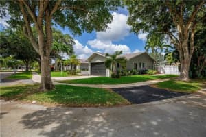 815 NW 76th Terrace, Plantation, FL 33324, Sold 06/18/21