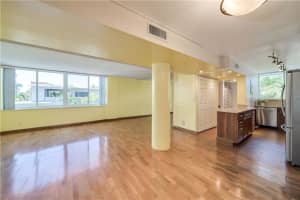 524 Orton Ave, Fort Lauderdale, FL 33304, Sold 02/11/22