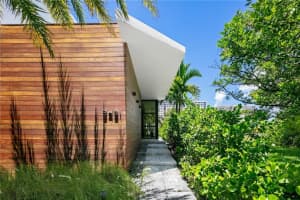 2401 Solar Plaza Dr, Fort Lauderdale, FL 33301, Sold 10/11/21