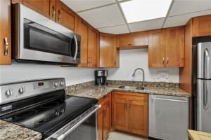 3301 N Country Club Dr, Miami, FL 33180, Sold 07/31/21