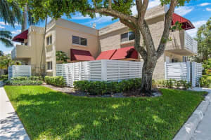 503 NW 98th Ave, Plantation, FL 33324, Sold 07/12/21